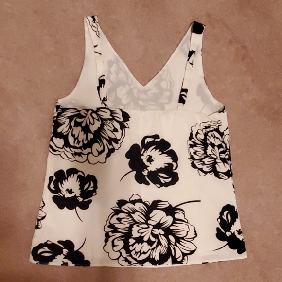 Banana Republic floral lined tank top size Small - Picture 8 of 8
